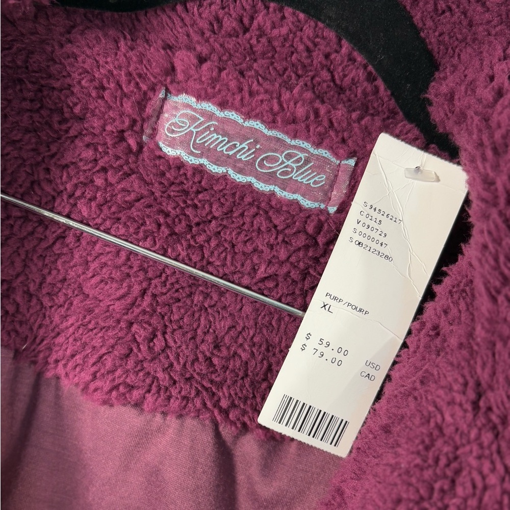 Kimchi Blue Urban Outfitters Faux Sherpa Wine Colored Teddy Jacket in Size XL - Picture 2 of 6